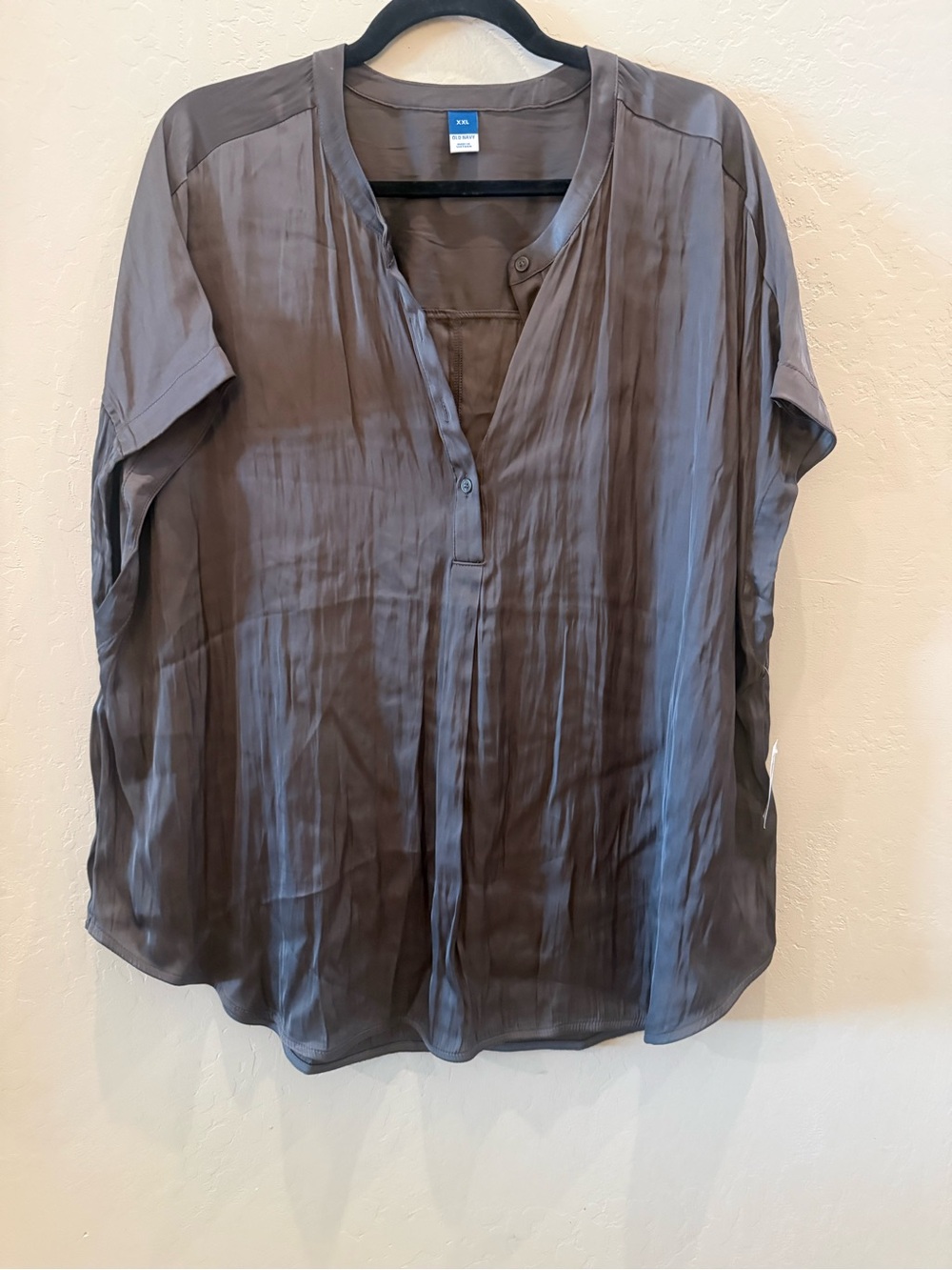 NWT Old Navy Charcoal Split-Neck Short Sleeve Blouse #P382